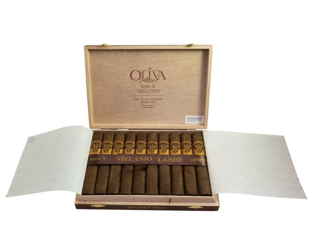 Oliva The Serie V Melanio Double Toro
